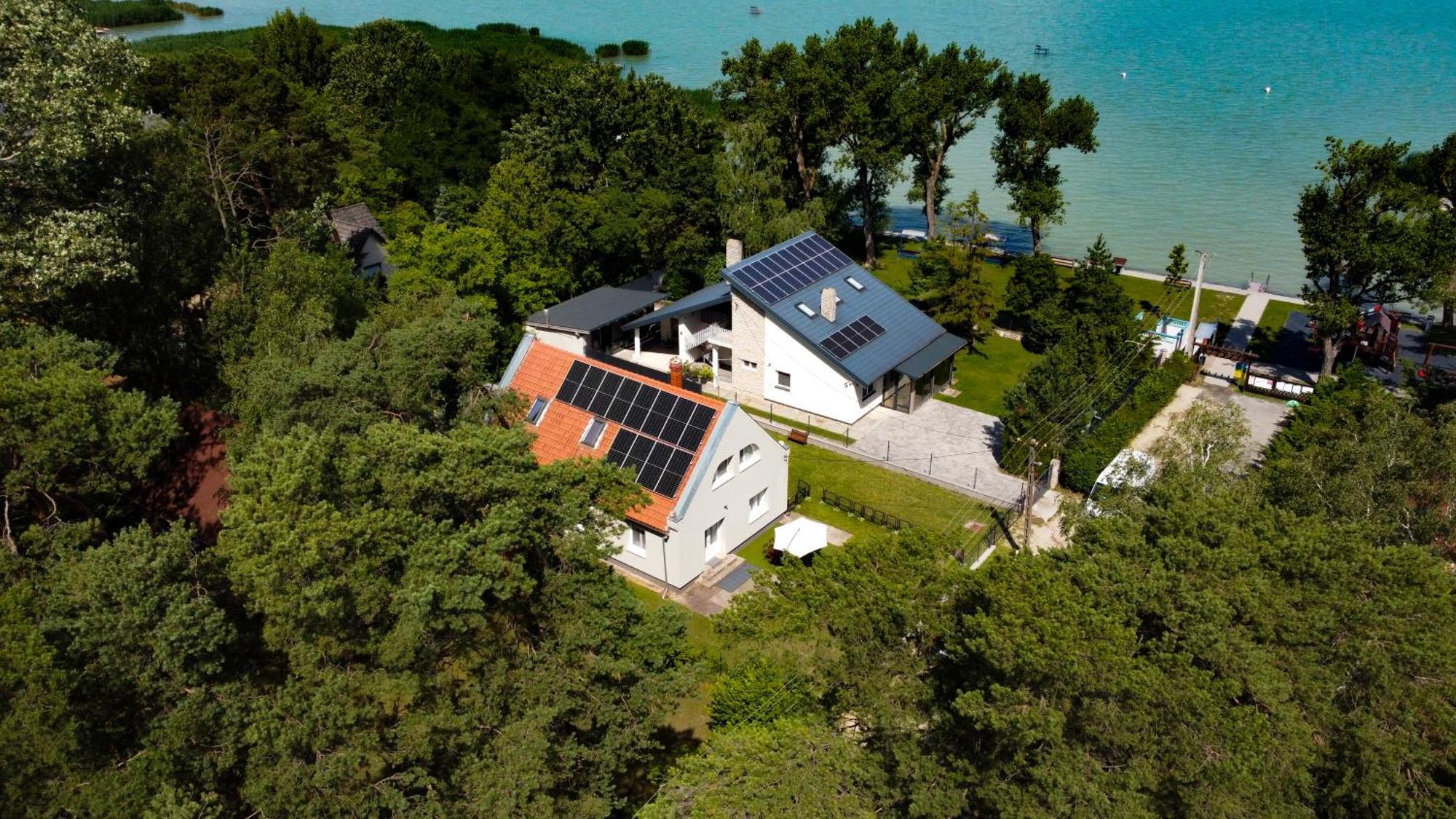 Villabeach 50M From The Beach Fonyod Exterior photo